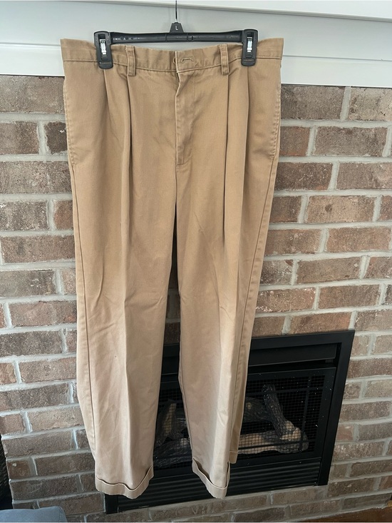 Izod Other - Izod Men's Tan Pleated Chino Pants